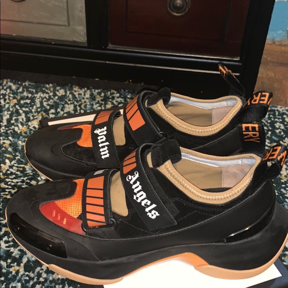 BRAND NEW AUTHENTIC PALM ANGELES DESIGNER SHOES